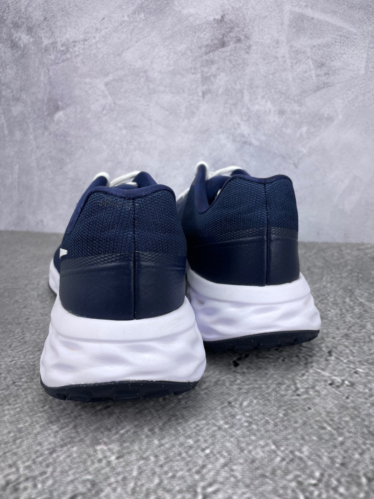 Nike Revolution 6 Next Nature Midnight Navy - buty sportowe, widok z tyłu