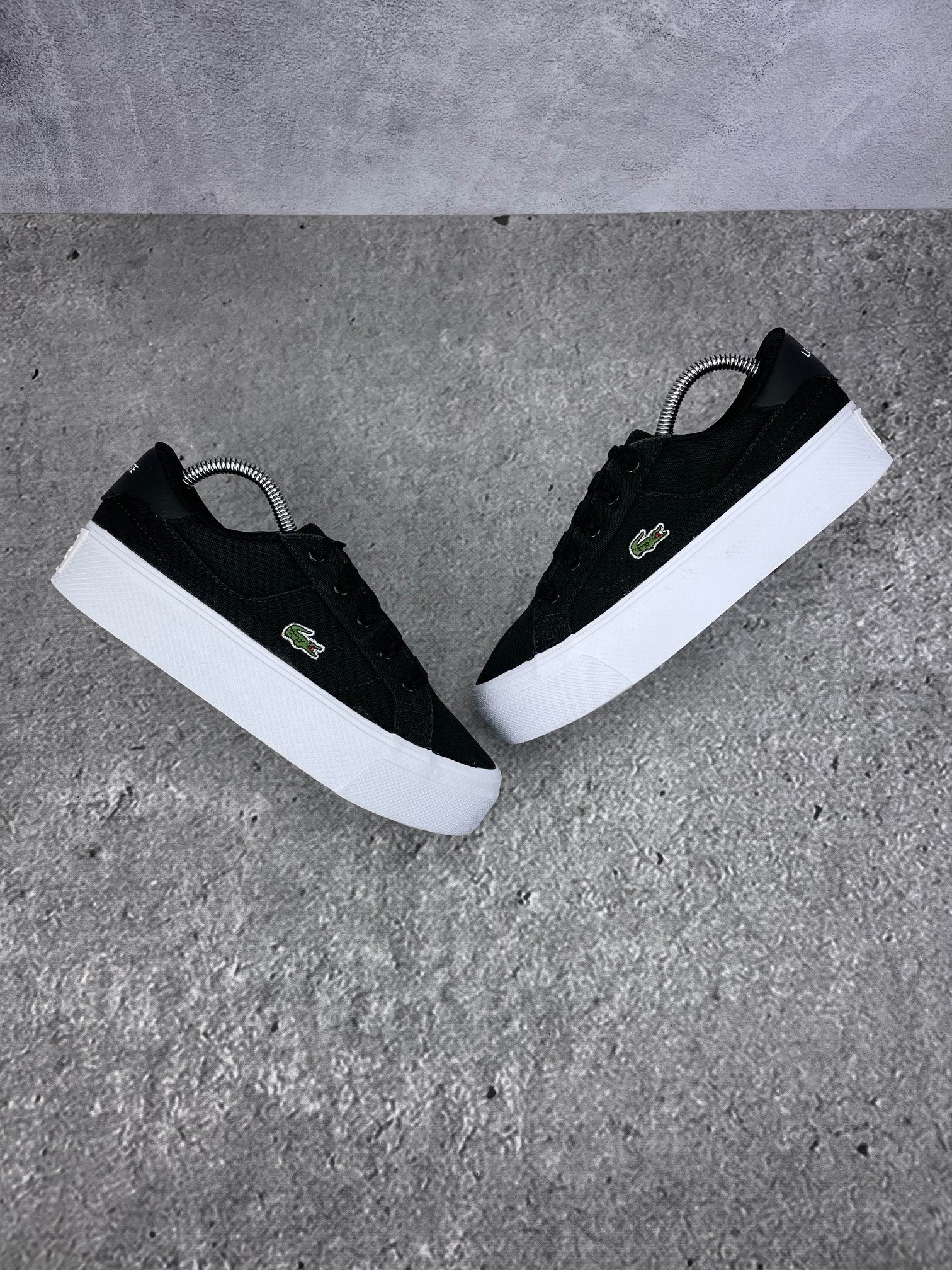 Lacoste Ziane Platform 745CFA0012312 - buty sportowe, widok z góry na zewnętrzną stronę butów
