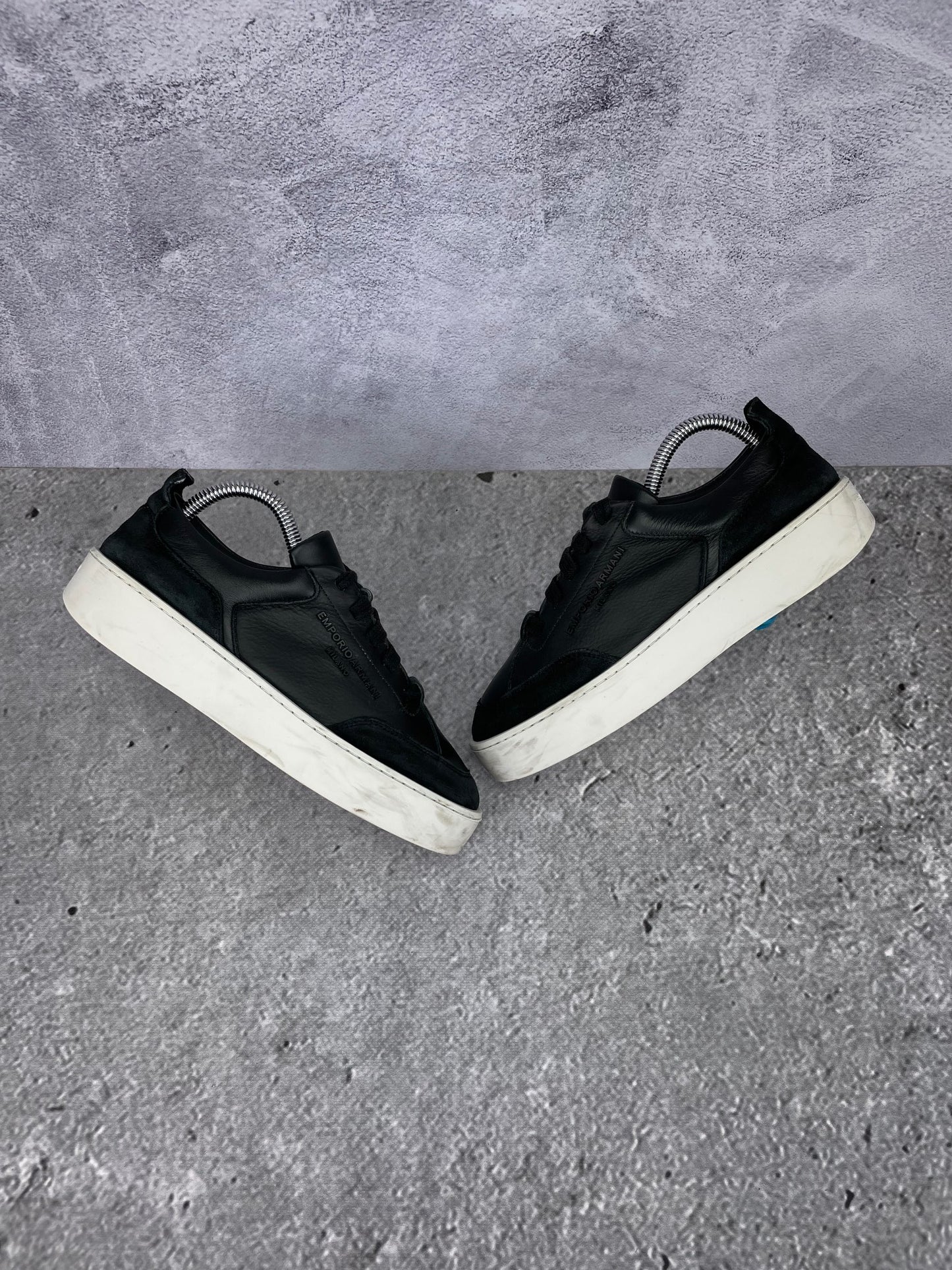 Emporio Armani Sneakers Platform X3X207XN391 - buty sportowe, widok z góry na zewnętrzną stronę butów