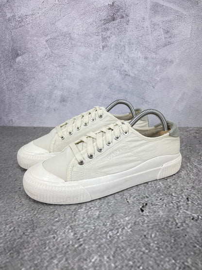 Gant Women's Nautilana Sneaker 26538768 - buty sportowe, widok z boku na tle studyjnym