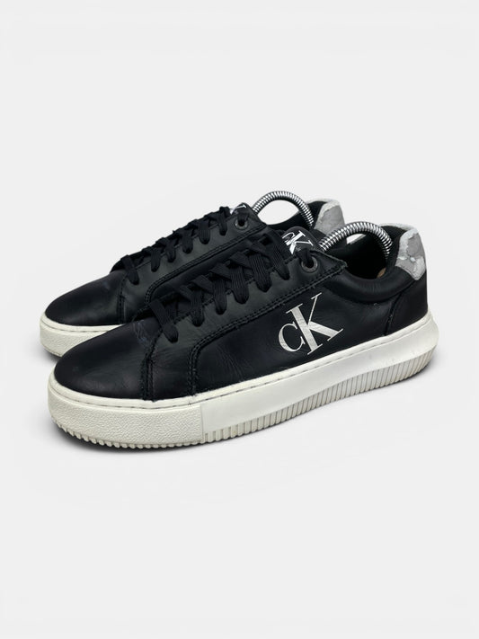 Calvin Klein Chunky Cupsole YM0YM01317 - buty sportowe, widok z boku