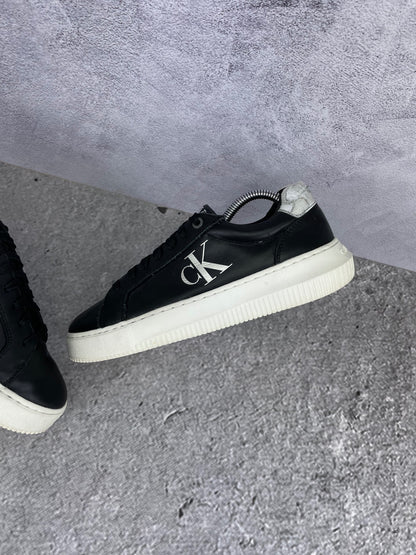 Calvin Klein Chunky Cupsole YM0YM01317 - buty sportowe, widok z góry na wewnętrzną stronę butów