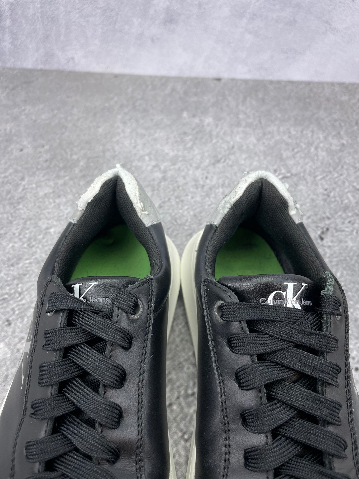 Calvin Klein Chunky Cupsole YM0YM01317 - buty sportowe, zapiętki butów