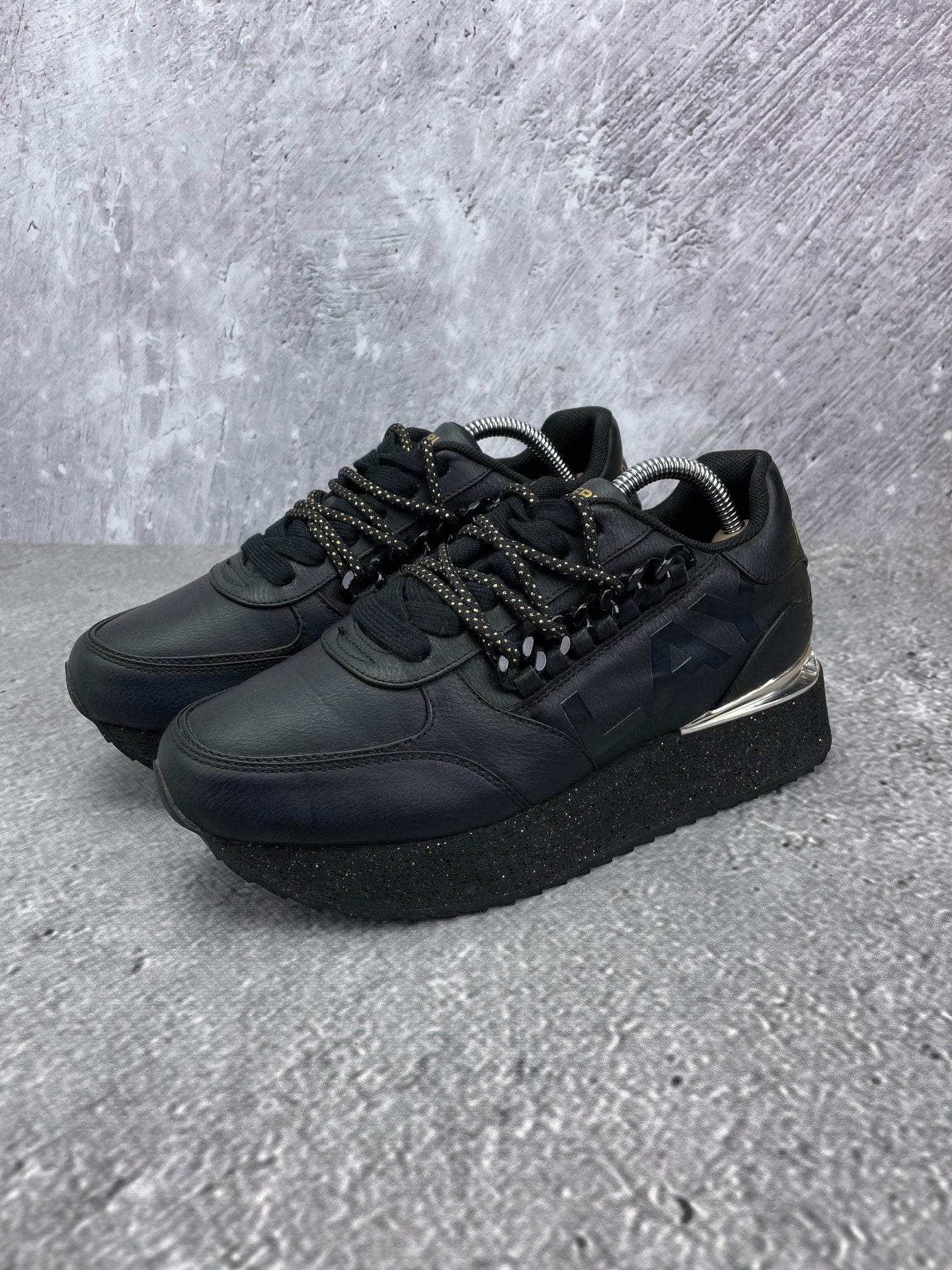 Replay Penny Sneakers RS630126S - buty sportowe, widok z boku na tle studyjnym