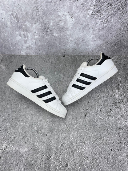 Adidas Superstar II White Gold Tongue - buty sportowe, zewnętrzny panel prawego buta