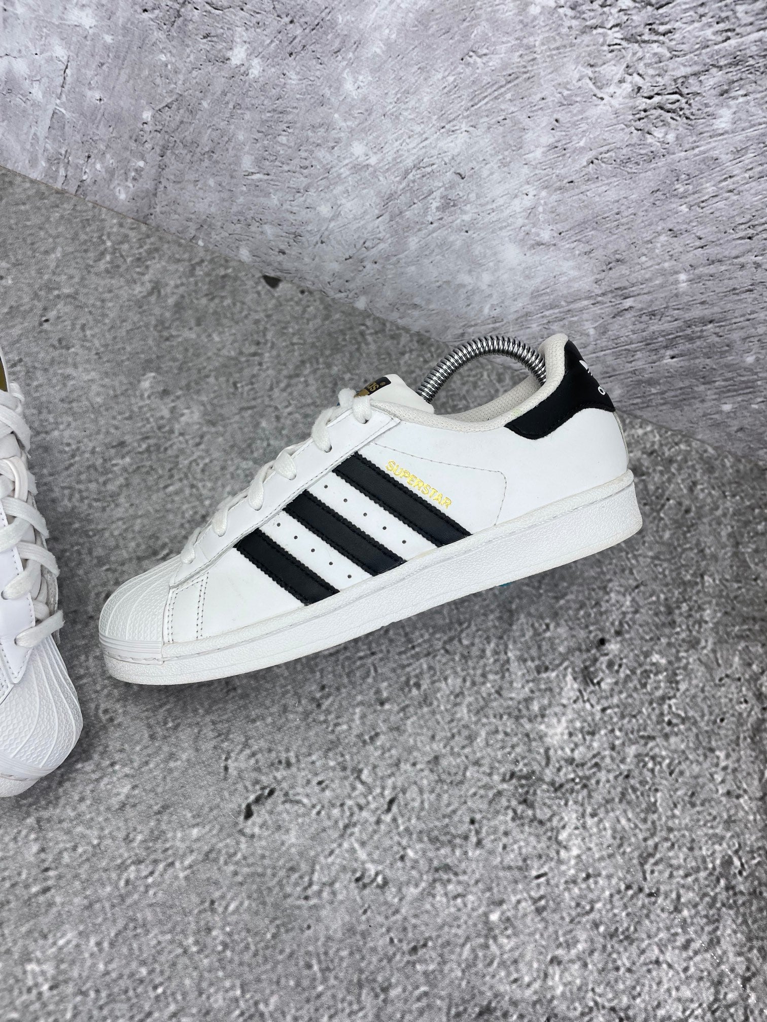 Adidas Superstar II White Gold Tongue - buty sportowe, widok z góry na wewnętrzną stronę butów