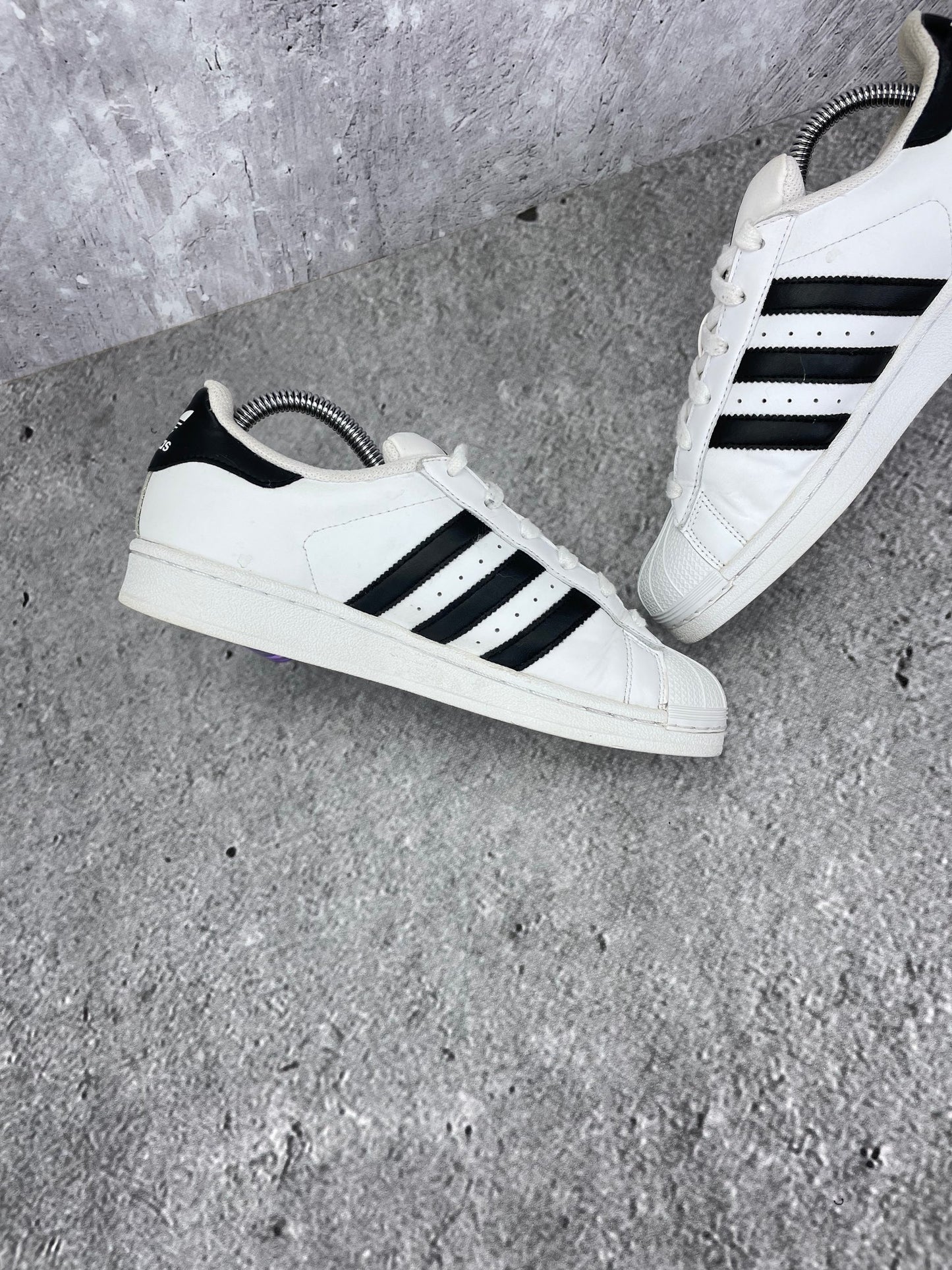 Adidas Superstar II White Gold Tongue - buty sportowe, wewnętrzny panel lewego buta