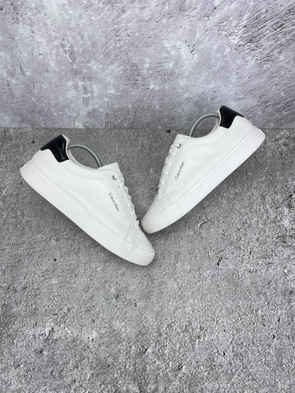 Calvin Klein Sneakers HW0HW02747 - buty sportowe, widok z góry na zewnętrzną stronę butów
