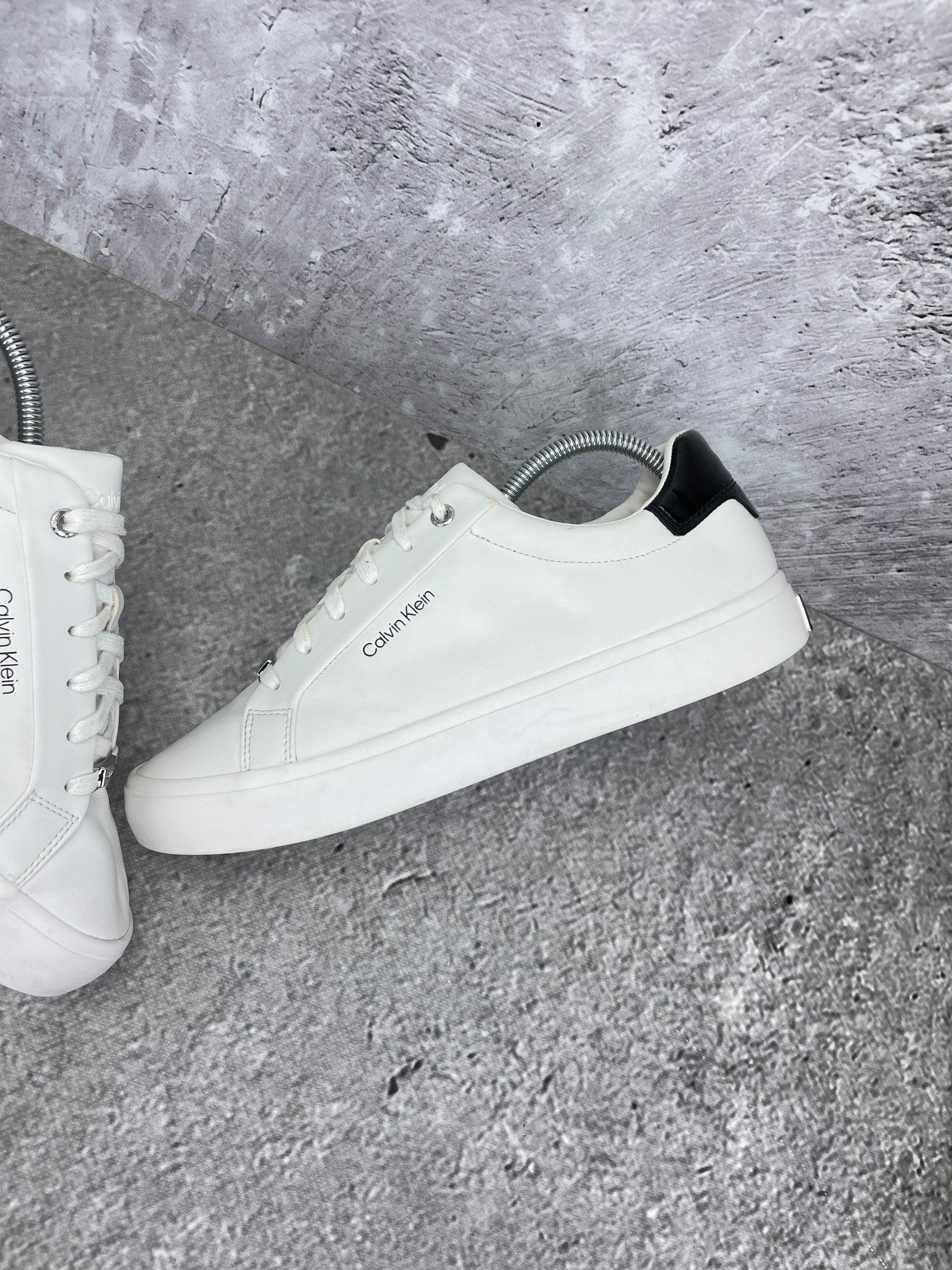 Calvin Klein Sneakers HW0HW02747 - buty sportowe, widok z góry na wewnętrzną stronę butów