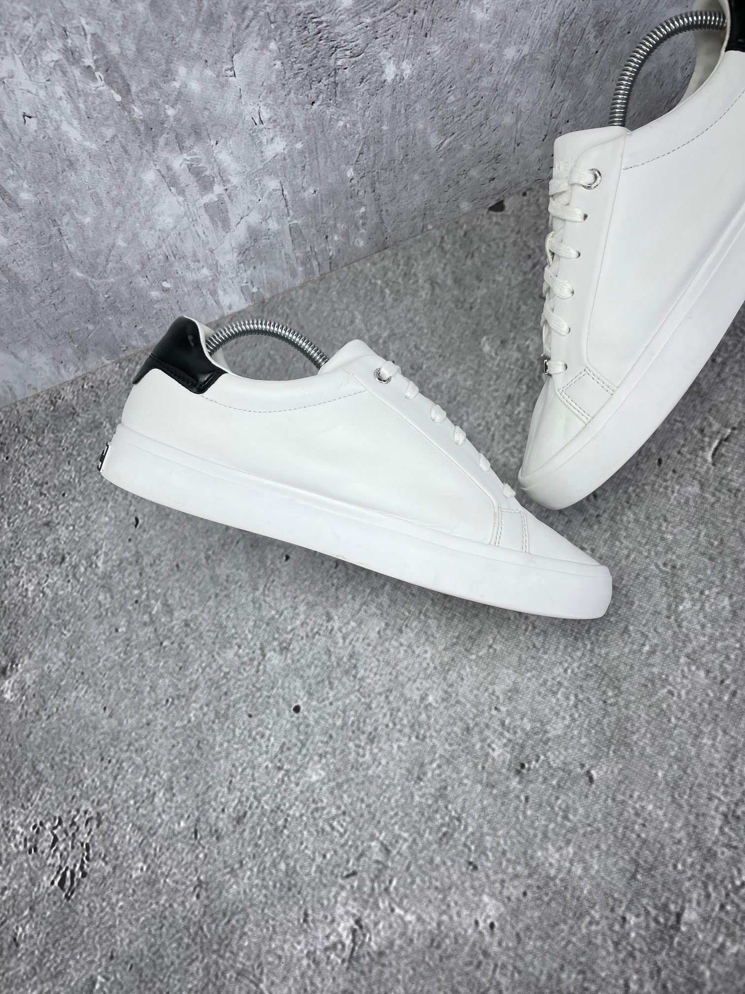 Calvin Klein Sneakers HW0HW02747 - buty sportowe, wewnętrzny panel lewego buta