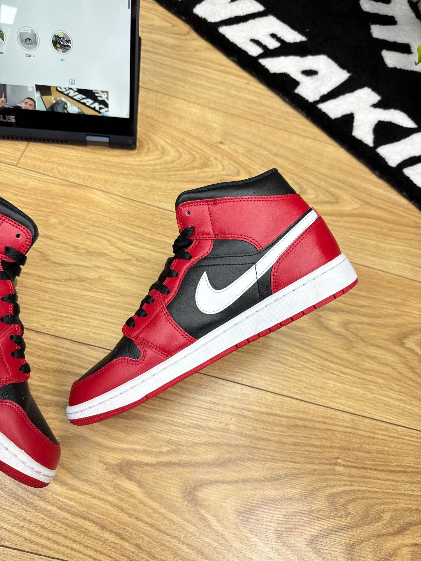 Nike Air Jordan 1 Mid (42.5)
