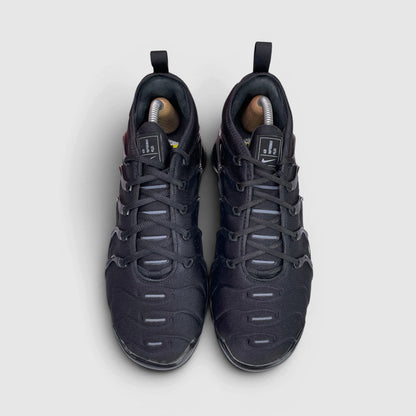 Nike Air VaporMax Plus Triple Black — buty sportowe męskie w bardzo dobrym stanie rozmiar 43, widok z góry