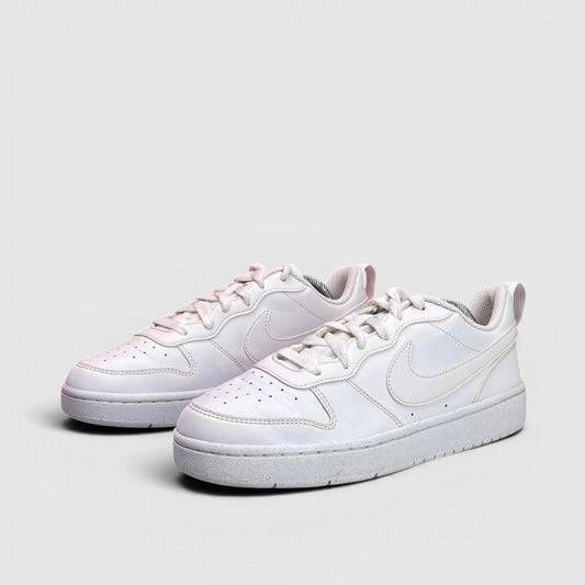 Nike Court Borough Low Triple White — buty sportowe damskie w bardzo dobrym stanie rozmiar 38.5, para butów