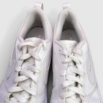 Nike Court Borough Low Triple White — buty sportowe damskie w bardzo dobrym stanie rozmiar 38.5, widok z góry