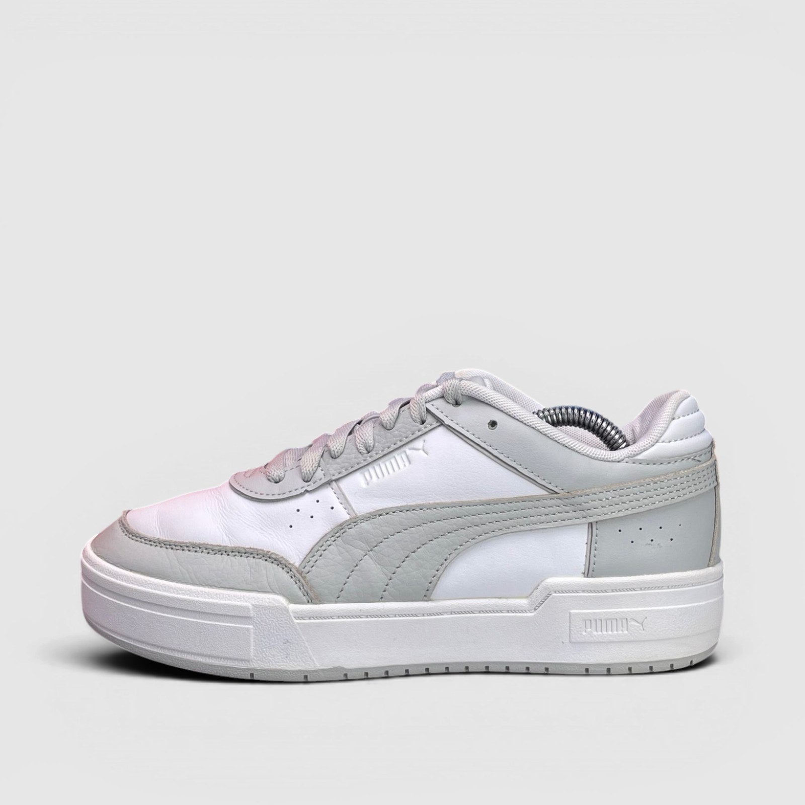 Puma Ca Pro Classic — buty sportowe damskie w bardzo dobrym stanie rozmiar 40, boczny profil, lewa strona
