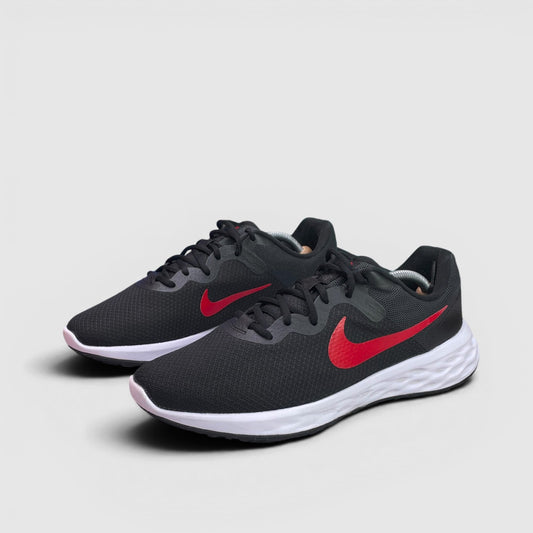 Nike Revolution 6 Next Nature — buty sportowe męskie w bardzo dobrym stanie rozmiar 45, para butów