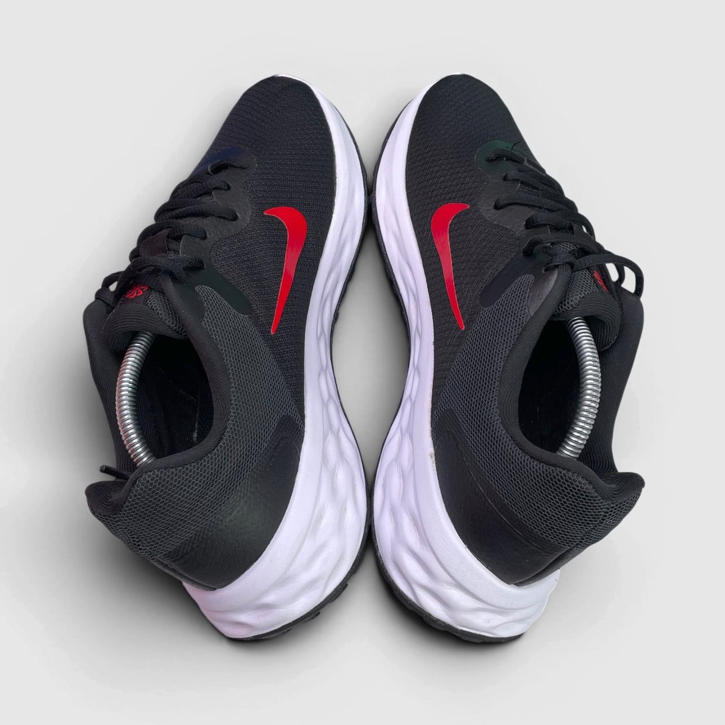 Nike Revolution 6 Next Nature — buty sportowe męskie w bardzo dobrym stanie rozmiar 45, widok z góry