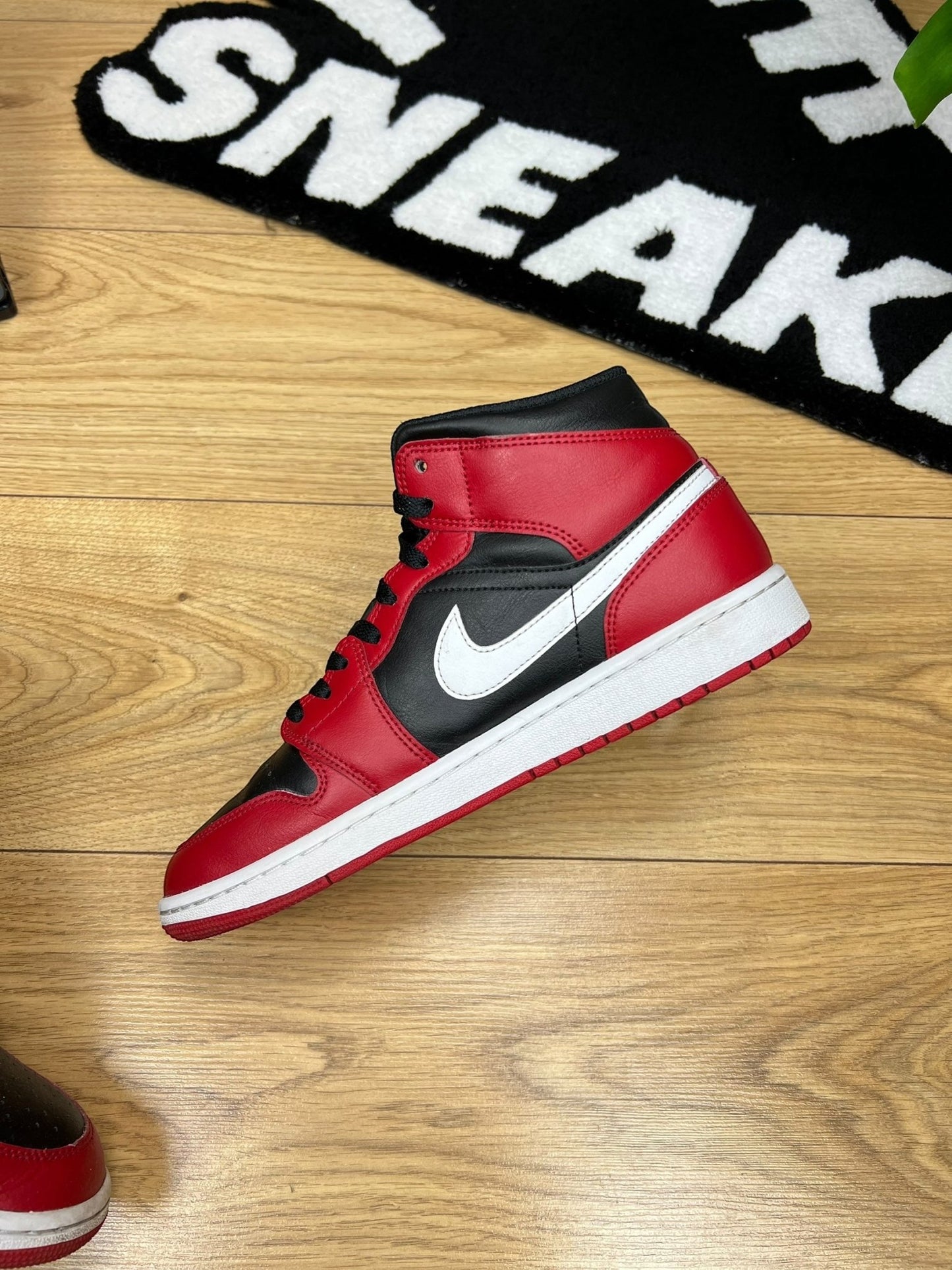 Nike Air Jordan 1 Mid (42.5)
