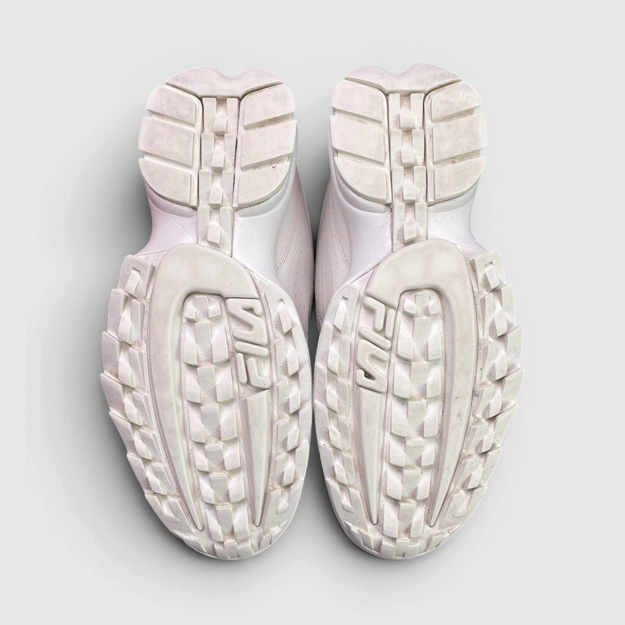 Fila Disruptor — buty sportowe damskie w bardzo dobrym stanie rozmiar 39, podeszwa