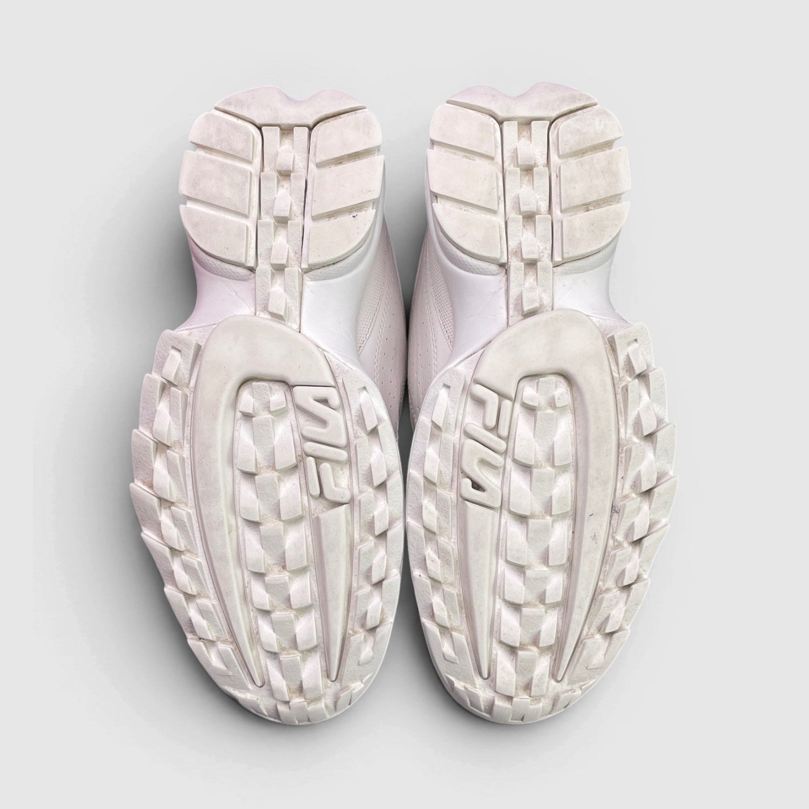 Fila Disruptor — buty sportowe damskie w bardzo dobrym stanie rozmiar 39, podeszwa