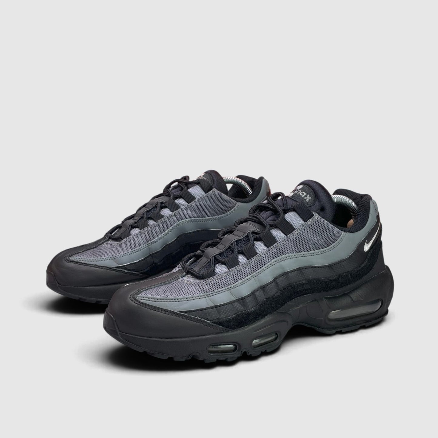 Nike Air Max 95 — buty sportowe męskie w bardzo dobrym stanie rozmiar 43, boczny profil