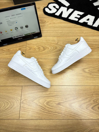 Nike Air Force 1 Low (40)