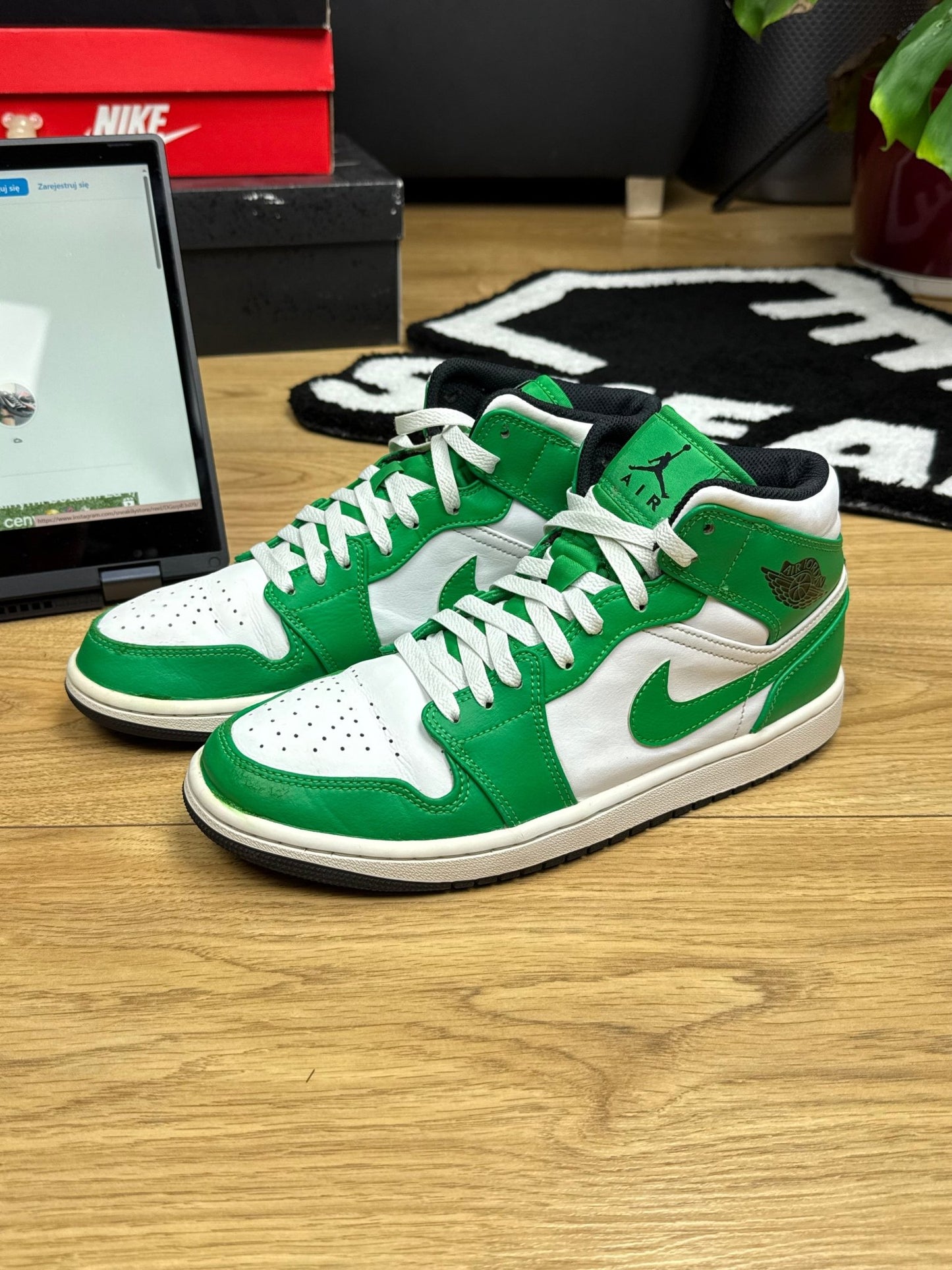 Nike Air Jordan 1 Mid (42)