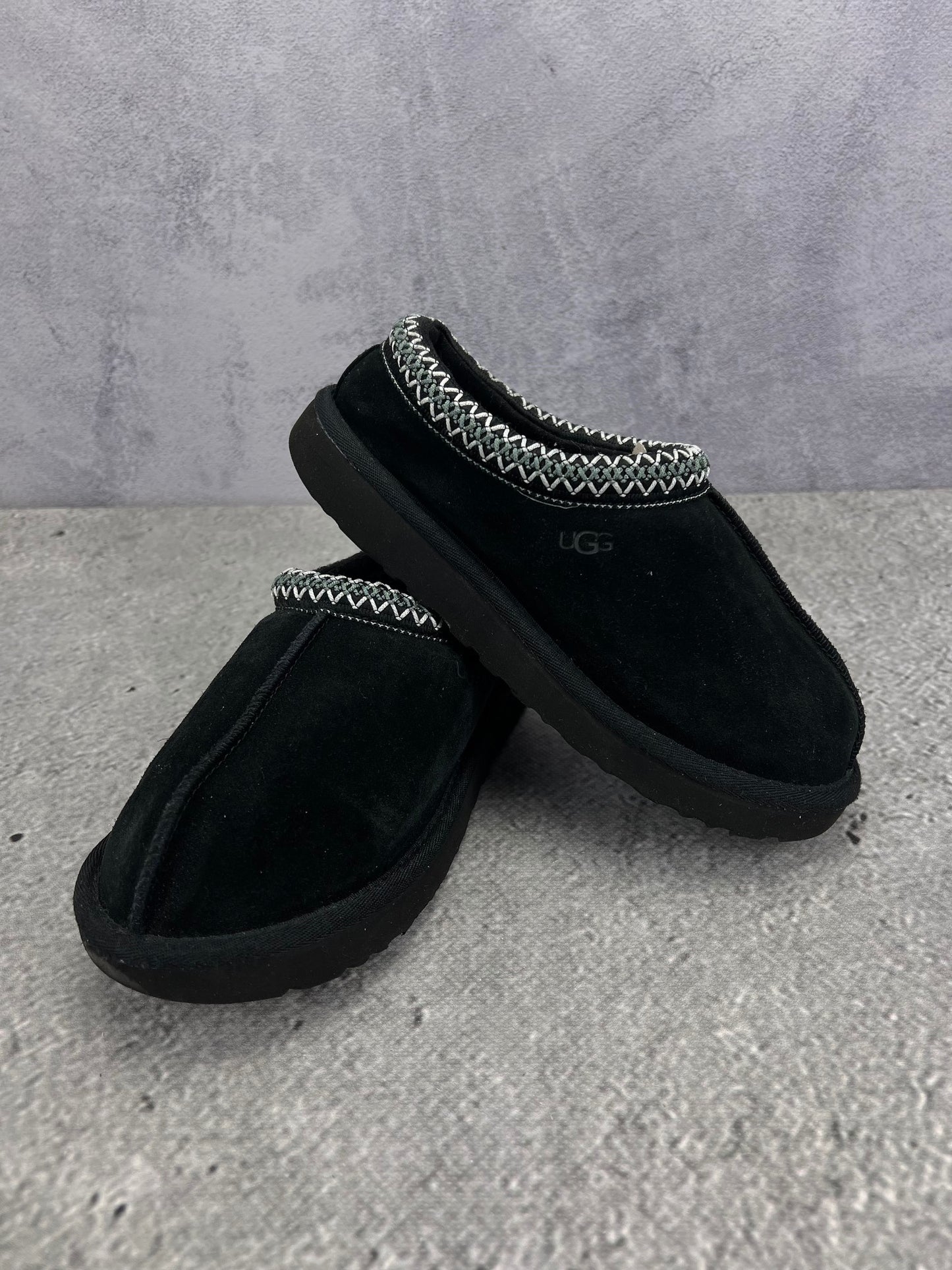UGG TASMAN II — buty sportowe damskie w bardzo dobrym stanie rozmiar 37, boczny profil