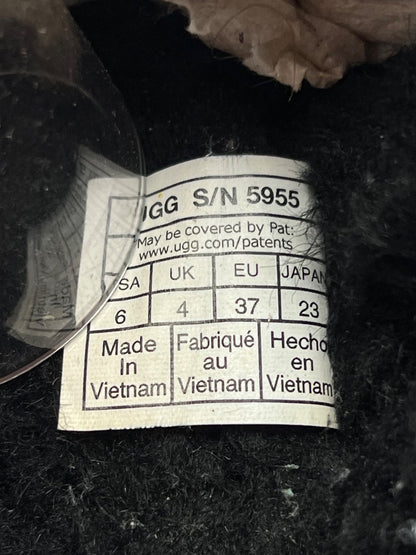 UGG TASMAN II — buty sportowe damskie w bardzo dobrym stanie rozmiar 37, wewnętrzny panel lewego buta