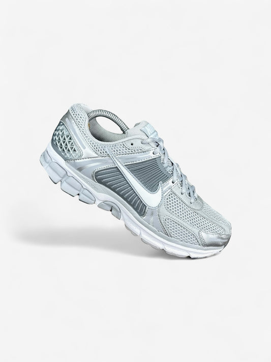 Nike Zoom Vomero 5 (42)