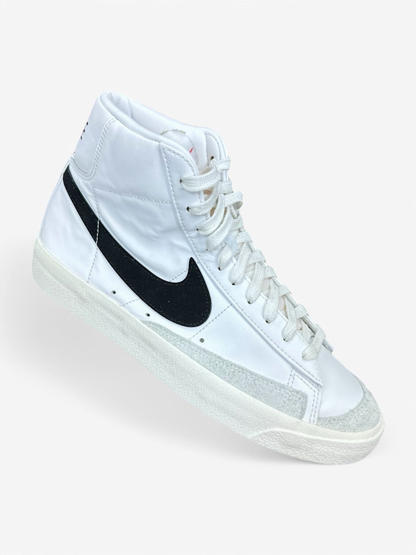 Nike Blazer Mid 77 (41)