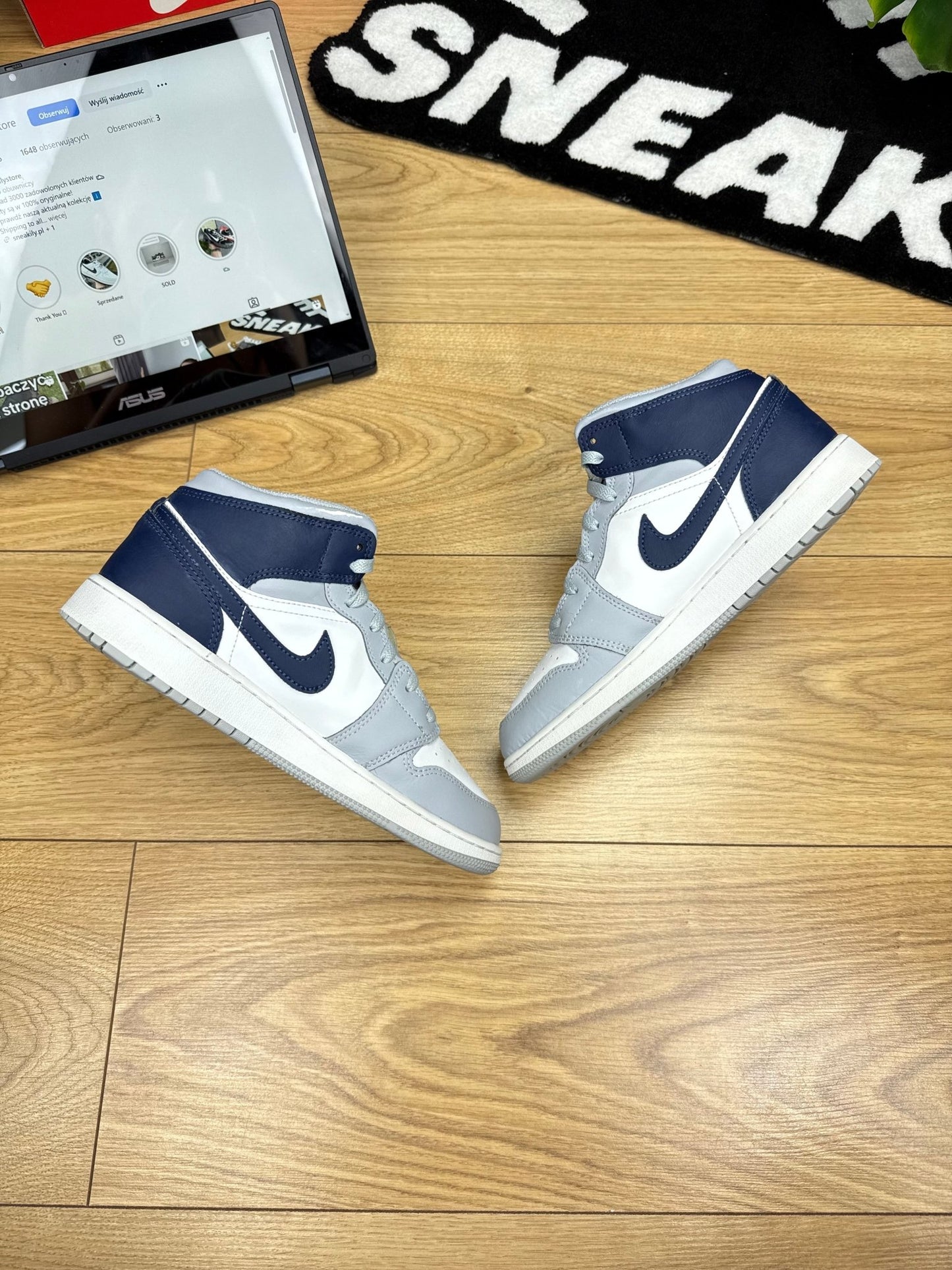 Nike Air Jordan 1 Mid (39)