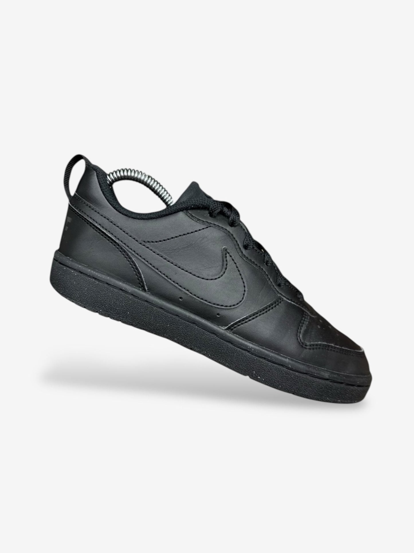 Nike Court Borough (36.5)