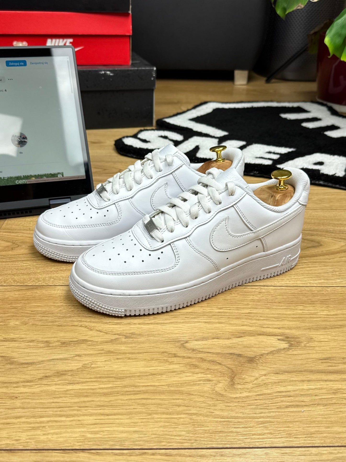 Nike Air Force 1 Low (40)