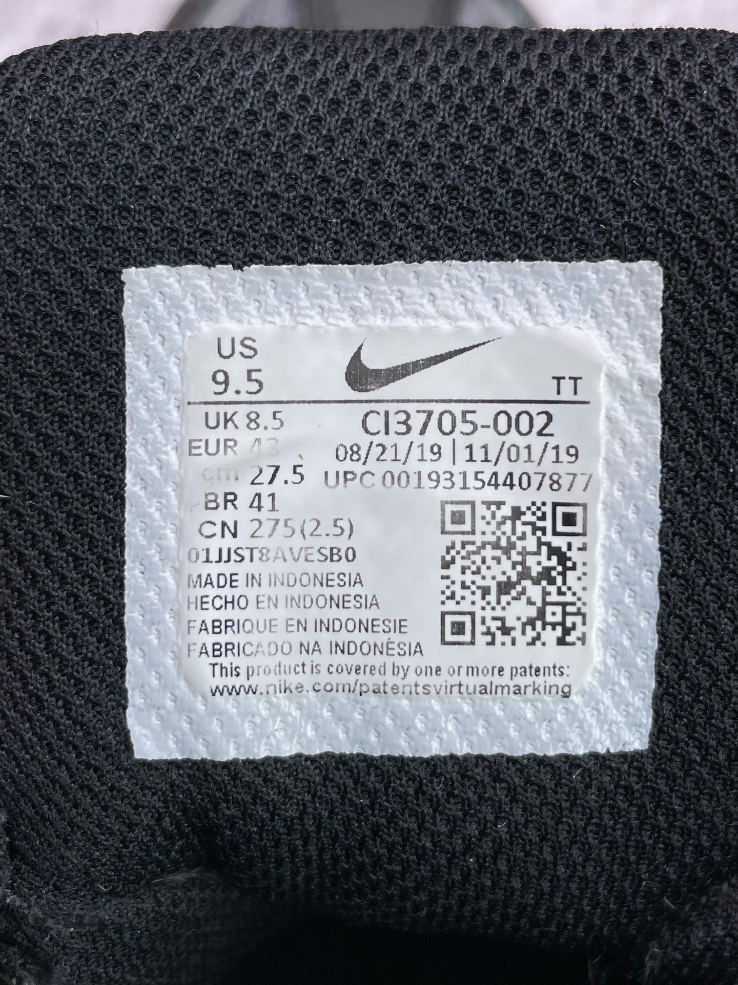 Nike Air Max 95 — buty sportowe męskie w bardzo dobrym stanie rozmiar 43, etykieta z kodem modelu CI3705-002