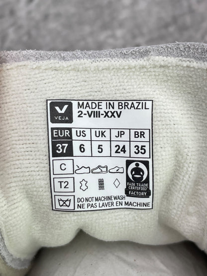Veja Small V-10 — buty sportowe damskie nowe rozmiar 34, etykieta z kodem modelu