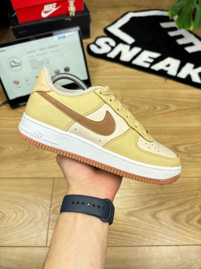 Nike Air Force 1 Low (37.5)