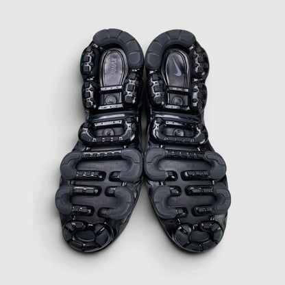 Nike Air VaporMax Plus Triple Black — buty sportowe męskie w bardzo dobrym stanie rozmiar 45, podeszwa