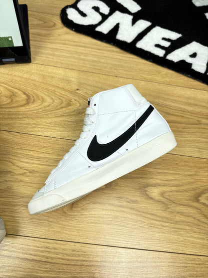 Nike Blazer Mid 77 (39)