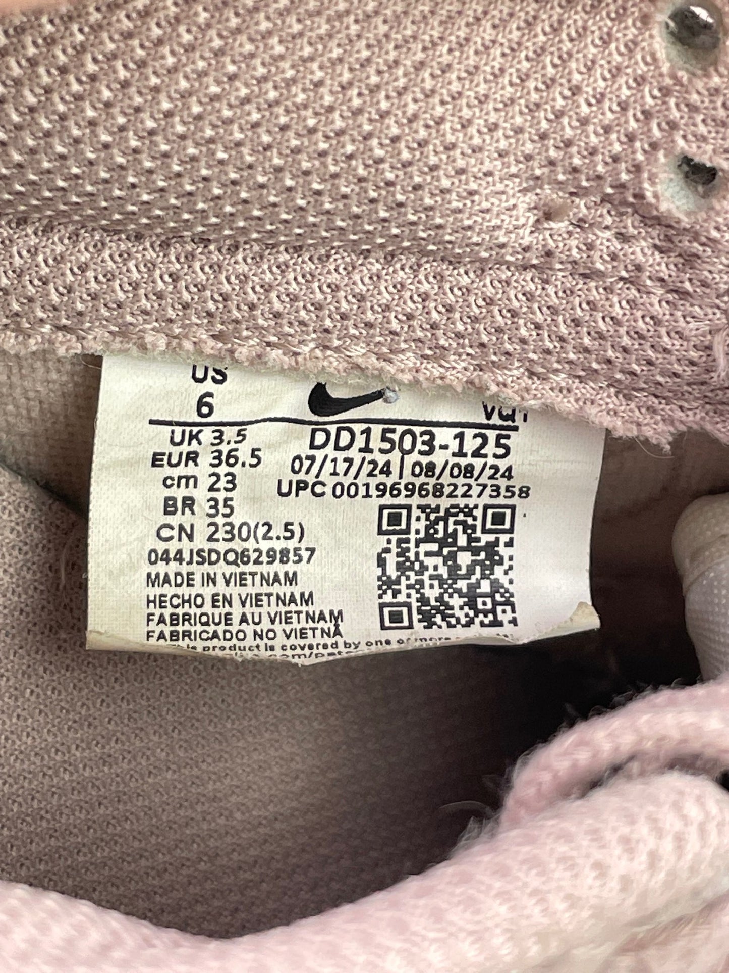 Nike Dunk Low Diffused Taupe — buty sportowe damskie w bardzo dobrym stanie rozmiar 36.5, etykieta z kodem modelu DD1503-125