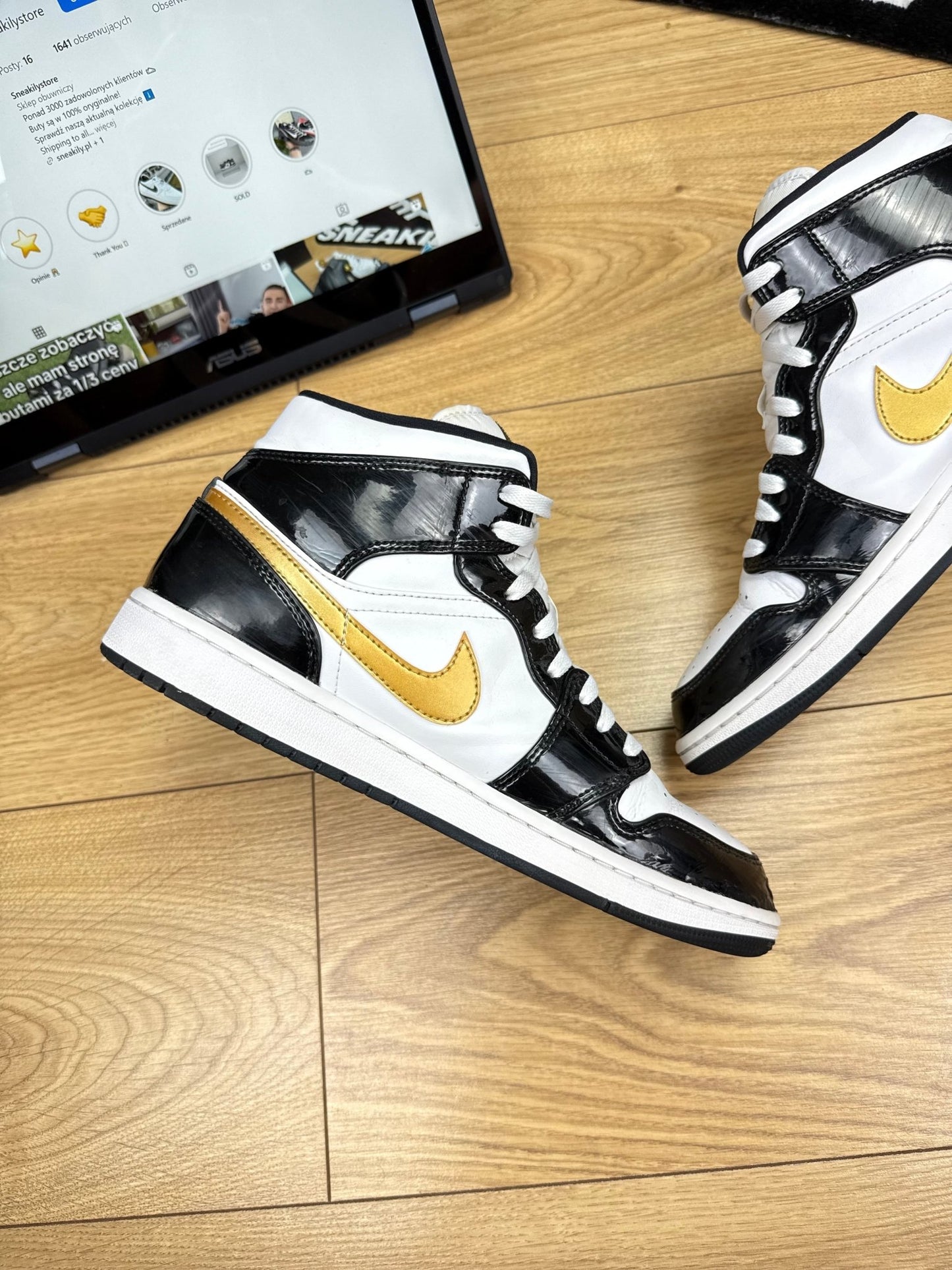 Nike Air Jordan 1 Mid (43)