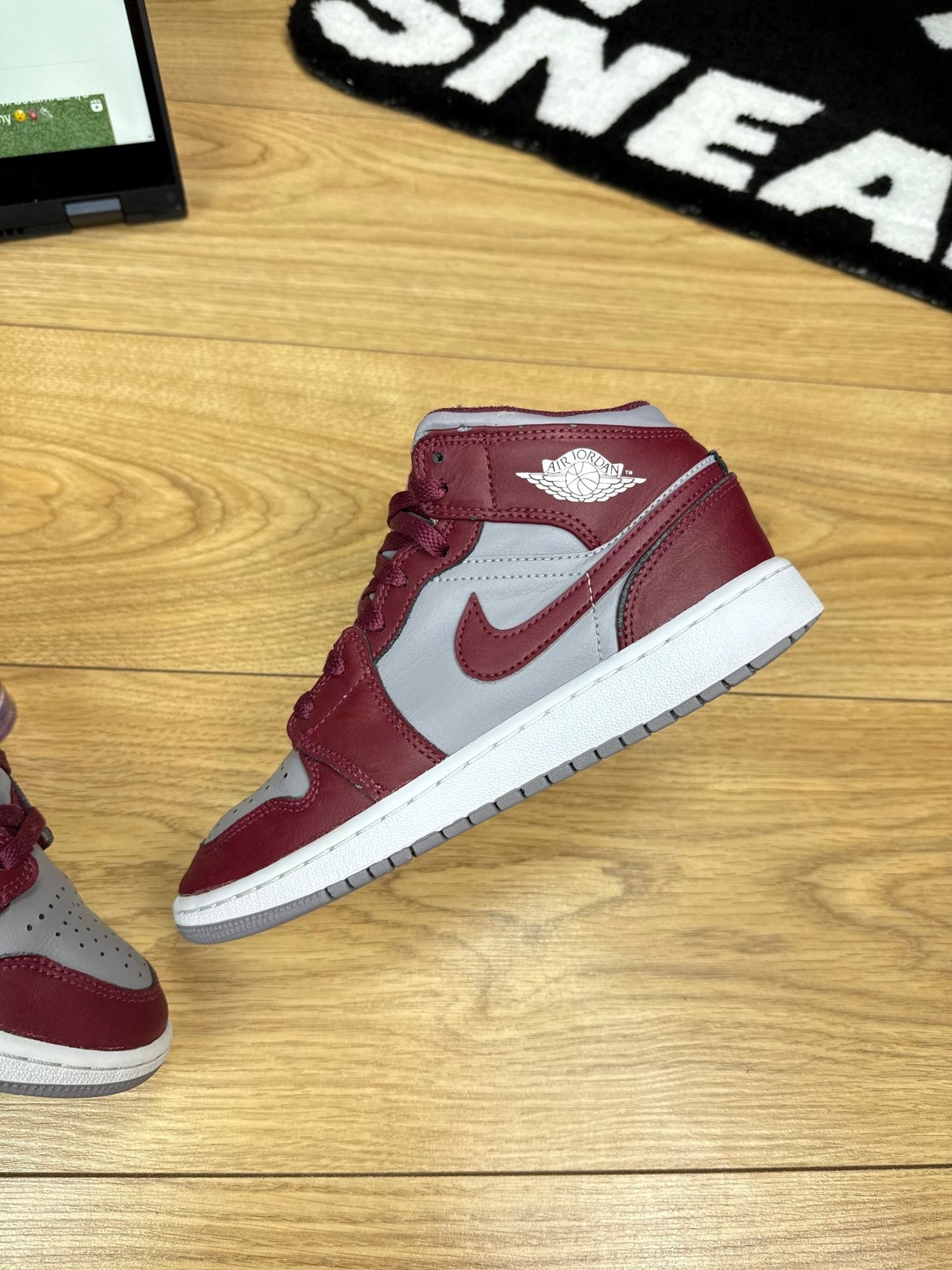Nike Air Jordan 1 Mid (36.5)