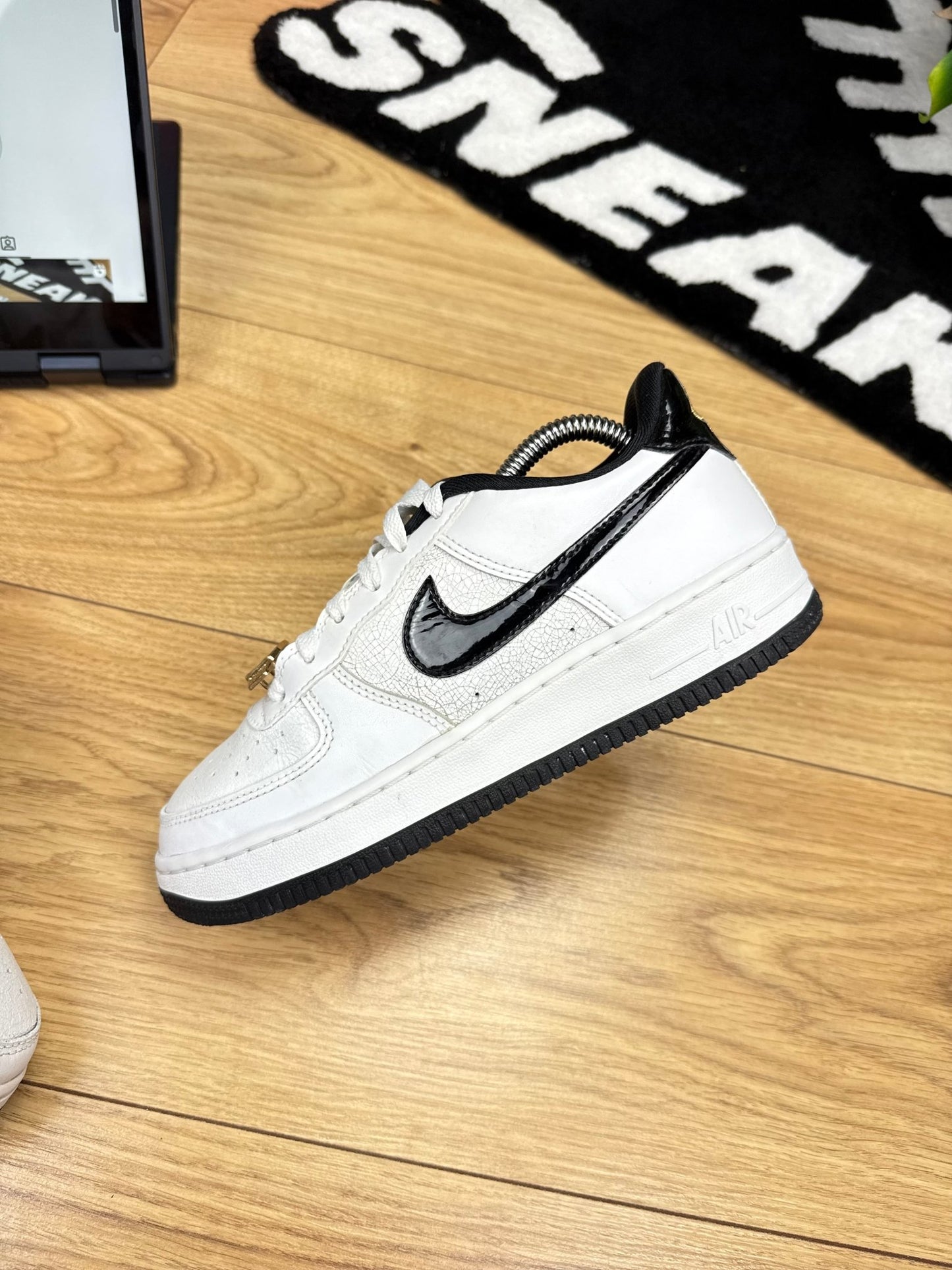 Nike Air Force 1 Low (37.5)