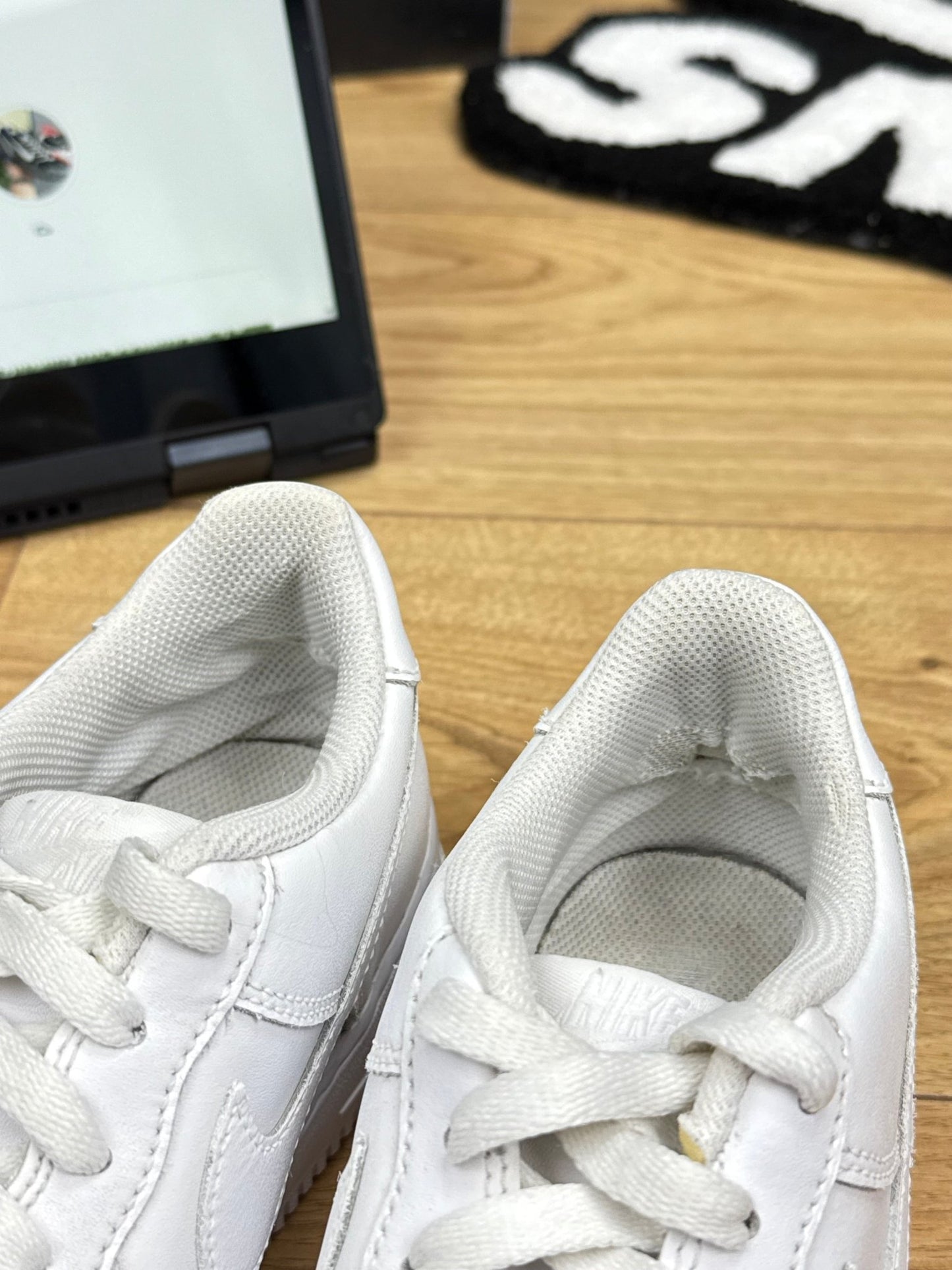 Nike Air Force 1 Low (38.5)