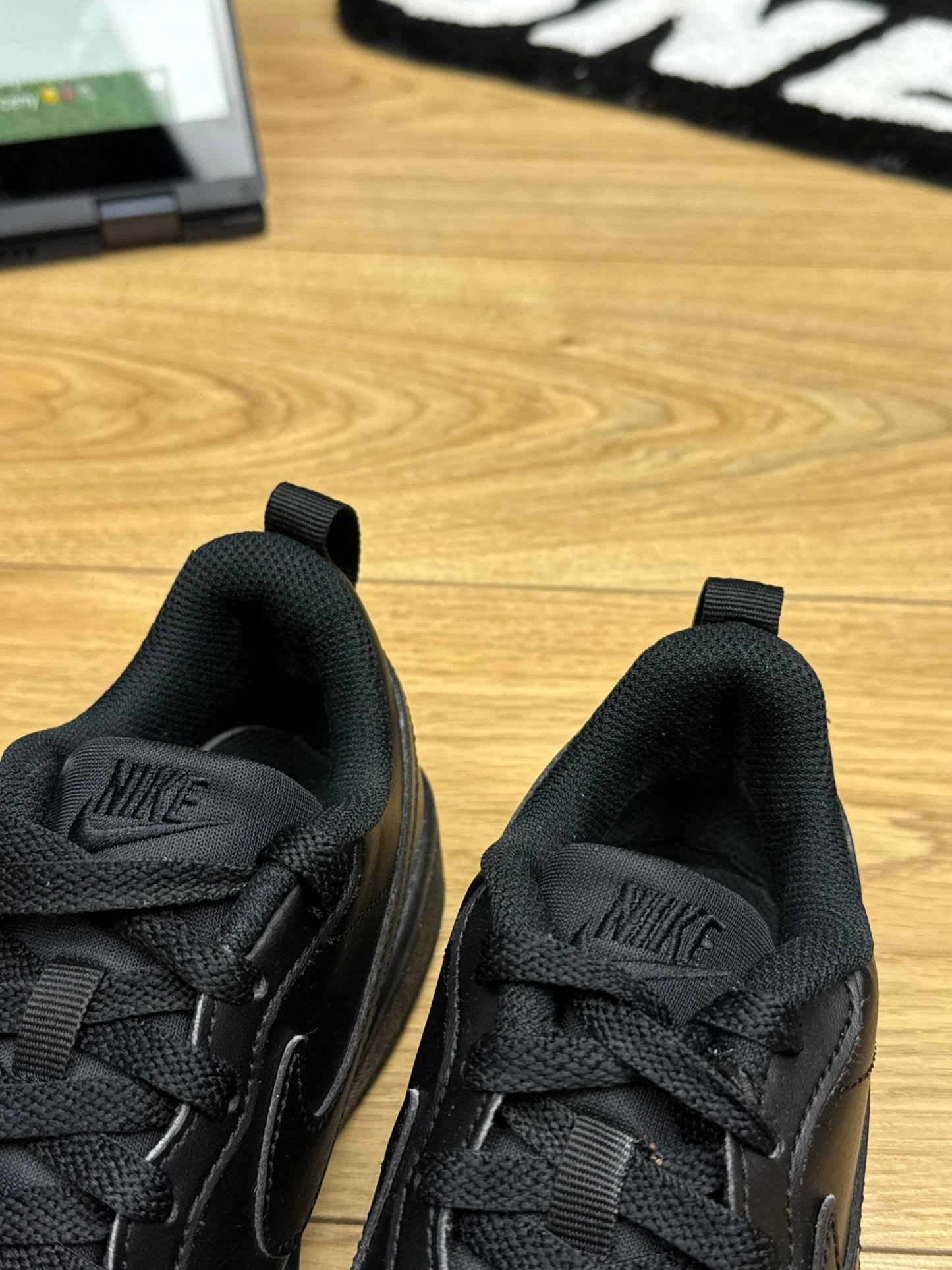 Nike Court Borough (36.5)