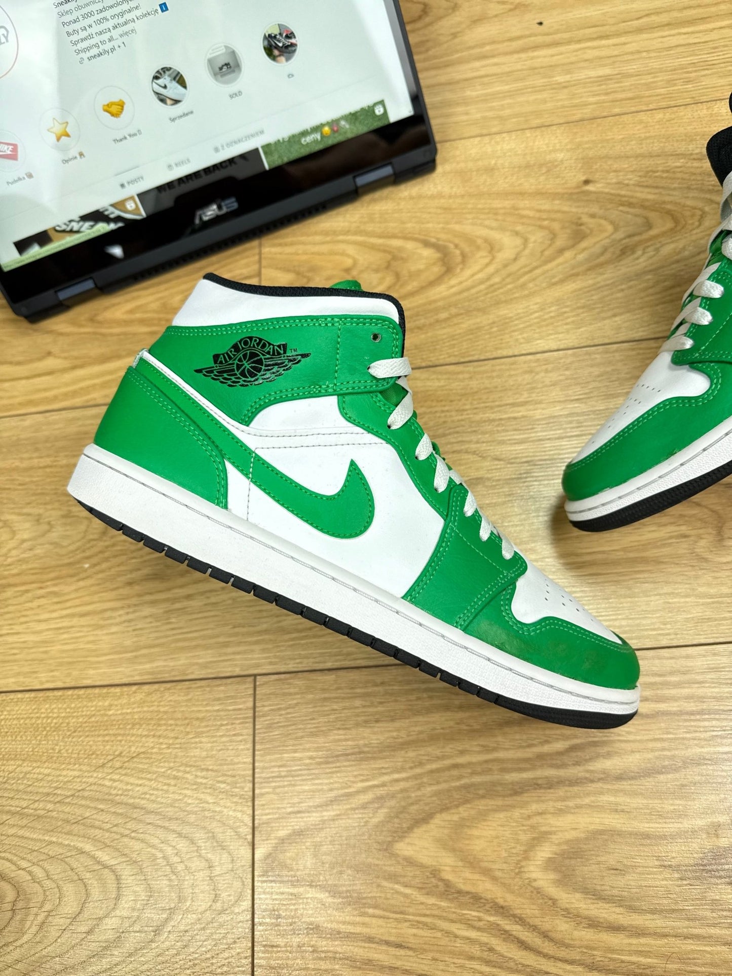 Nike Air Jordan 1 Mid (43)