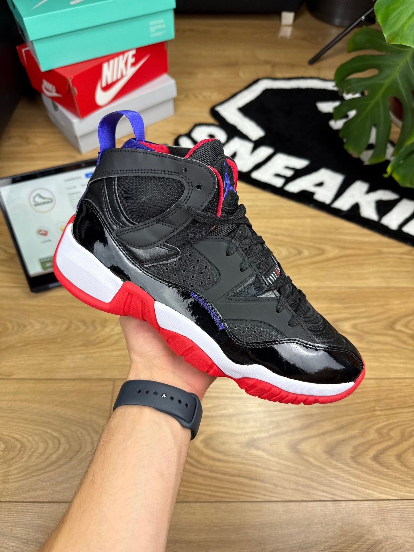 Nike Air Jordan Jumpman Two Trey (43)