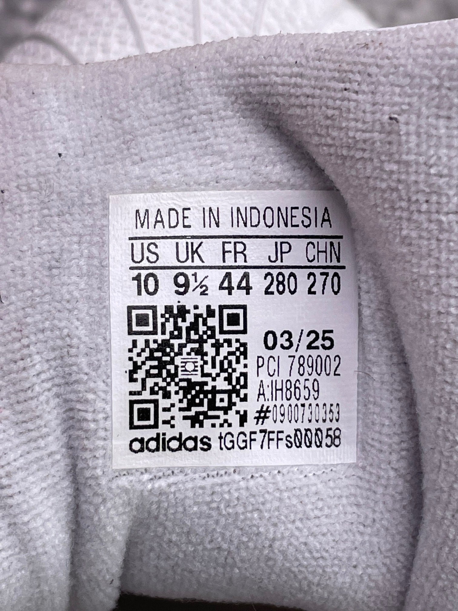 Adidas Superstar II — buty sportowe męskie w bardzo dobrym stanie rozmiar 44, etykieta z kodem modelu IH8659