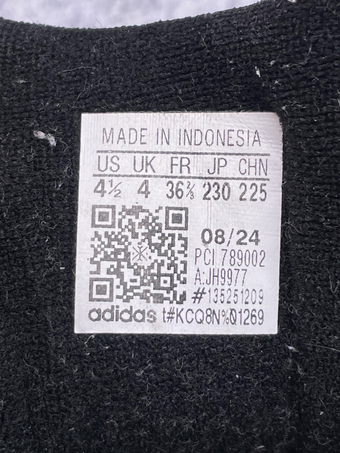Adidas Superstar II — buty sportowe damskie w bardzo dobrym stanie rozmiar 36 2/3, etykieta z kodem modelu JH9977