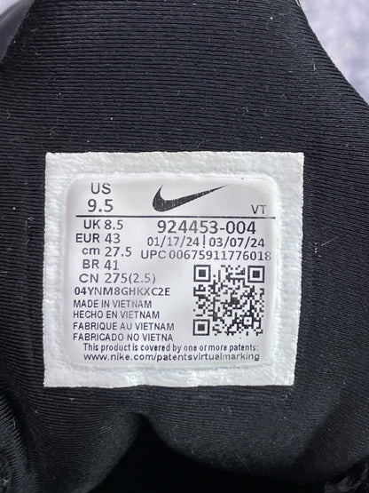 Nike Air VaporMax Plus Triple Black — buty sportowe męskie w bardzo dobrym stanie rozmiar 43, etykieta z kodem modelu 924453-004